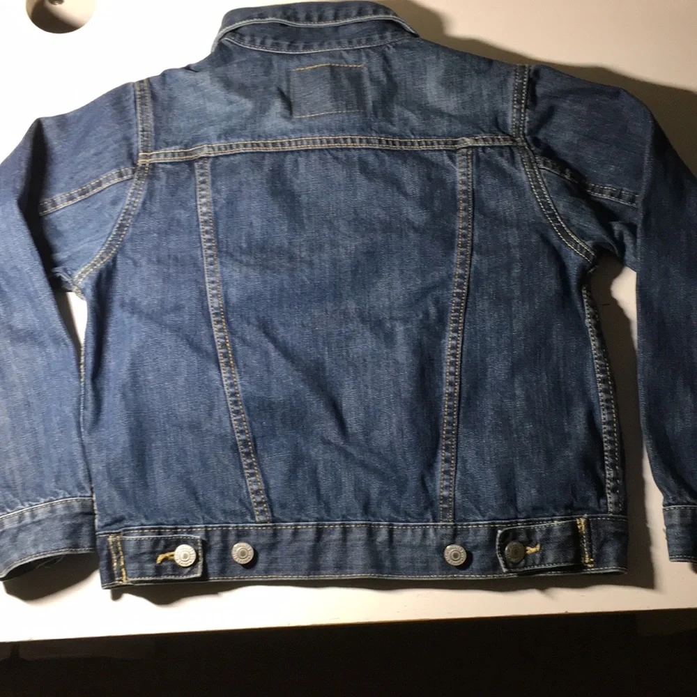 Levi’s classic trucker denim jean jacket size Small 8-10 years